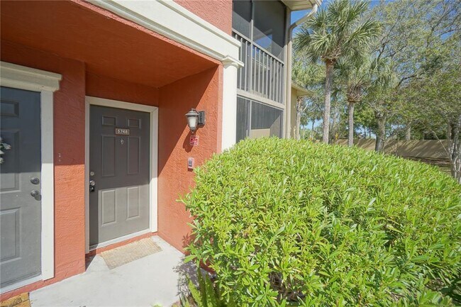 5748 Baywater Dr in Tampa, FL - Building Photo - Building Photo