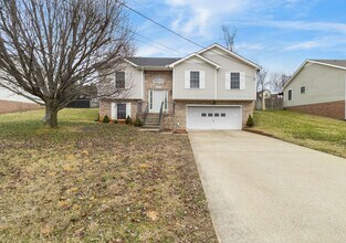1037 Persimmon Ct in Clarksville, TN - Building Photo - Building Photo