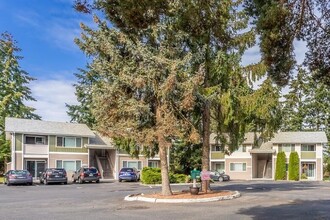 Forest Park Apartments in Puyallup, WA - Foto de edificio - Building Photo