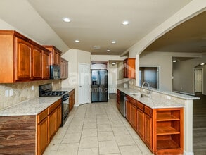 4560 S 204th E Ave in Broken Arrow, OK - Building Photo - Building Photo