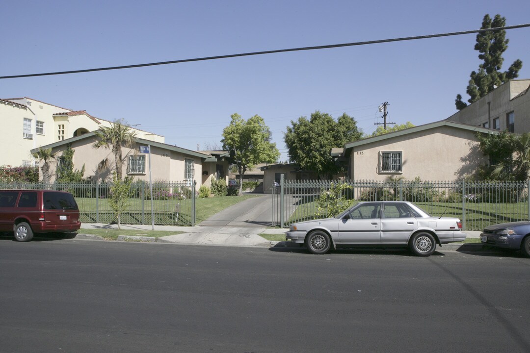 1111 W 42nd St in Los Angeles, CA - Building Photo