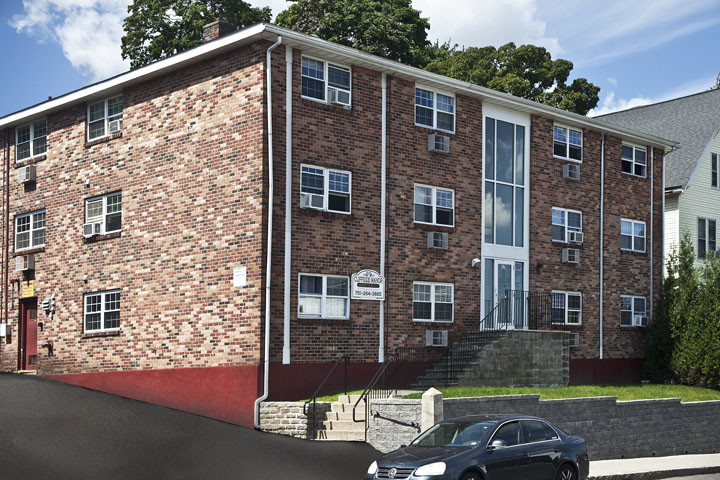 Cliffside Manor Apartments in Malden, MA - Building Photo