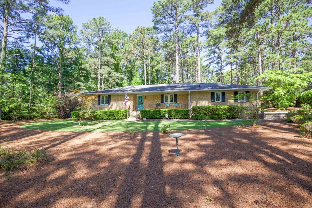 160 Elk Rd in Southern Pines, NC - Building Photo
