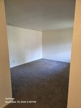 1505 E Beverly Dr, Unit 1505 Oakpark in Corsicana, TX - Building Photo - Building Photo