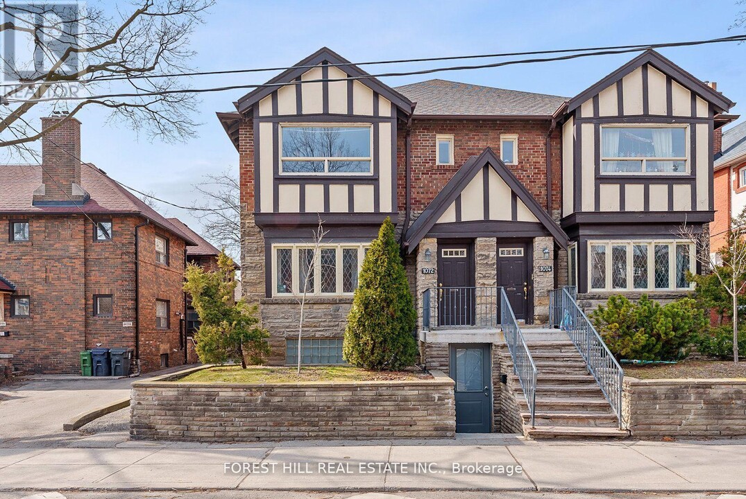 1072 Avenue Rd in Toronto, ON - Building Photo