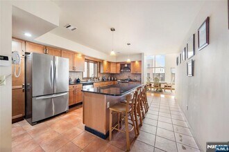 220 Harrison Ave in Harrison, NJ - Building Photo - Building Photo