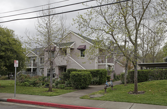 La Pradera Apartments in Calistoga, CA - Building Photo - Building Photo