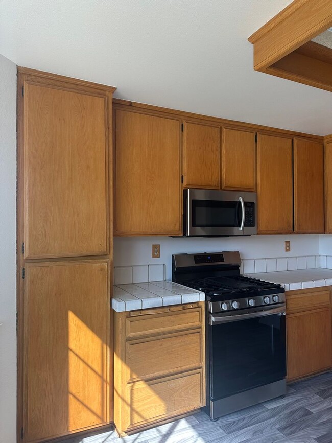 185 Riverbank Ln in Paso Robles, CA - Building Photo - Building Photo