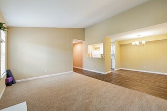 Arbor Station Apartments in Tallahassee, FL - Building Photo - Interior Photo