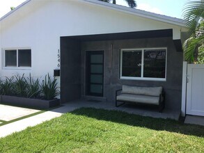 1546 Van Buren St in Hollywood, FL - Building Photo - Building Photo