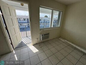 1814 E Oakland Park Blvd in Fort Lauderdale, FL - Building Photo - Building Photo