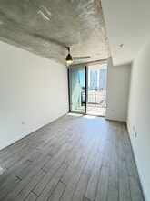 237 NE 33rd St, Unit A in Miami, FL - Building Photo - Building Photo