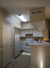 218 Plaza Verde Dr in Houston, TX - Building Photo - Building Photo