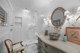 295 6th St N in Naples, FL - Building Photo - Building Photo