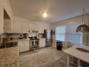 2021 Downey St in Rock Hill, SC - Foto de edificio - Building Photo