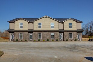 985 Big Sky Dr in Clarksville, TN - Building Photo