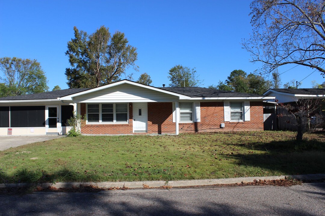 1929 Preston Dr in Augusta, GA - Foto de edificio