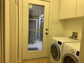 2406 Elmen St in Houston, TX - Building Photo - Building Photo