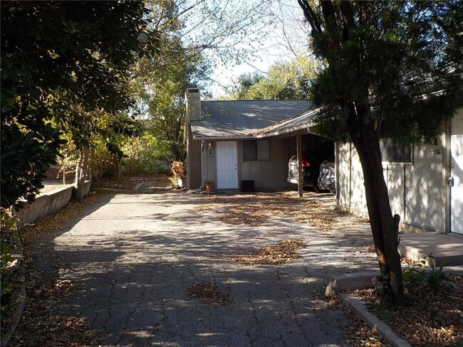 property at 2708 Parker Ln