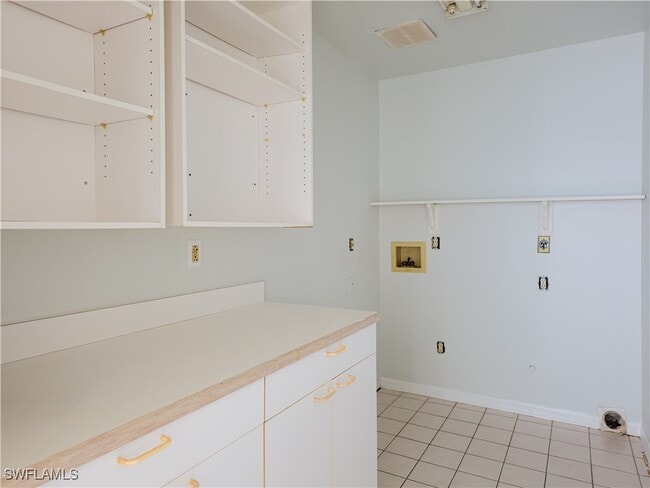 property at 607 Brookwood Pl