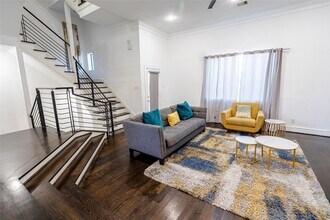 1205 Summer St in Houston, TX - Building Photo - Building Photo