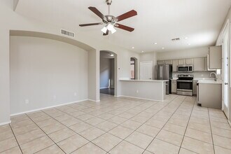 3447 E Powell Way in Gilbert, AZ - Building Photo - Building Photo