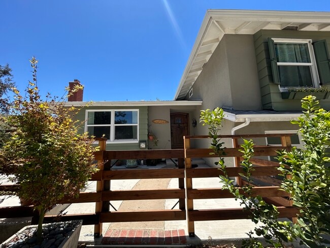 3816 Hartung Ct in Thousand Oaks, CA - Building Photo - Building Photo