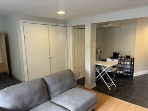 481 W 19th Ave in Vancouver, BC - Building Photo - Building Photo