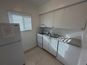 6208 Dawson St in Hollywood, FL - Building Photo - Building Photo