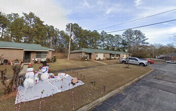525 Lee Rd 379 in Smiths Station, AL - Building Photo - Building Photo