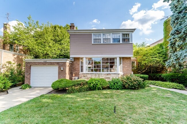property at 2909 W Birchwood Ave