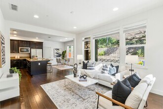 3069 Vittoria Loop in Dublin, CA - Foto de edificio - Building Photo