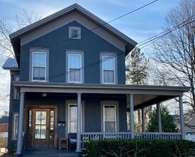 30 Park Plz, Unit House in Saratoga Springs, NY - Foto de edificio - Building Photo