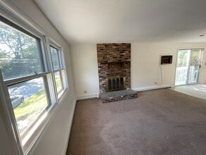136 Millard St in Torrington, CT - Building Photo - Building Photo