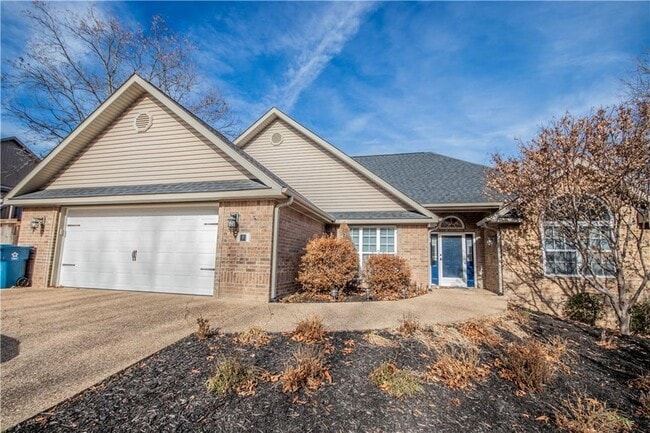 property at 7 Marionet Cir