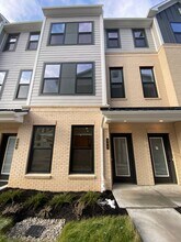 403 Reading Ct in West Windsor, NJ - Building Photo - Building Photo