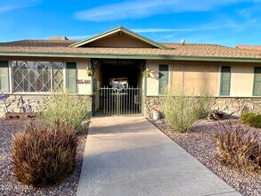 3540 E Montecito Ave-Unit -4 in Phoenix, AZ - Foto de edificio - Building Photo