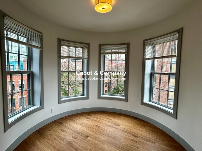 88 Saint Botolph St, Unit 4 in Boston, MA - Building Photo - Building Photo
