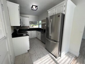 5037 Lake Howell Rd in Winter Park, FL - Building Photo - Building Photo