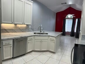 2641 Heritage Park Cir in San Jose, CA - Building Photo - Building Photo