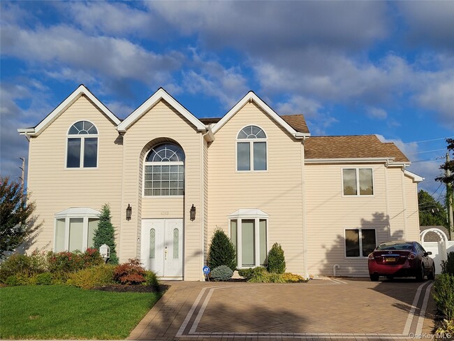 property at 4143 Harriet Rd