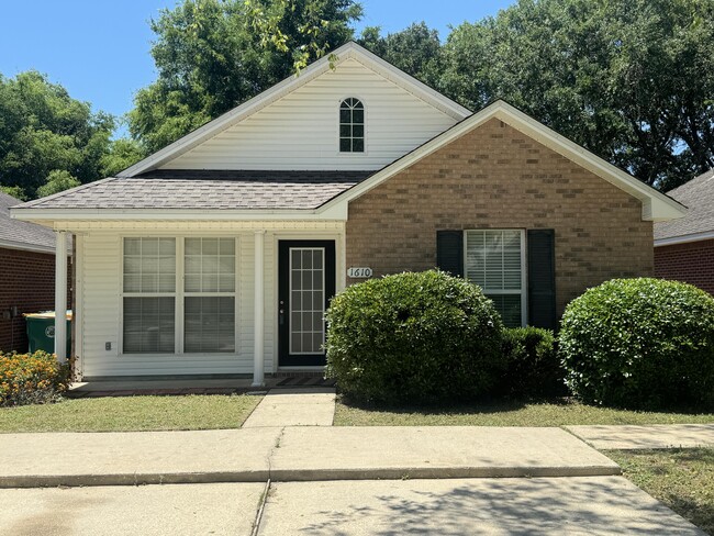 property at 1610 Chadwick Ln