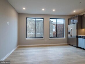 769 S 10th St-Unit -3C in Philadelphia, PA - Building Photo - Building Photo