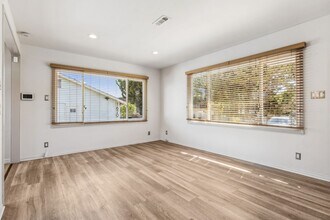 1618 Fernside Blvd in Alameda, CA - Building Photo - Building Photo