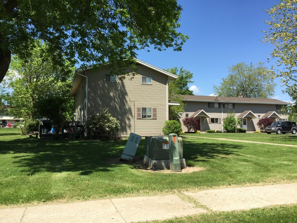 Wildwood Acres Apartments Niagara Falls, NY Apartments For Rent