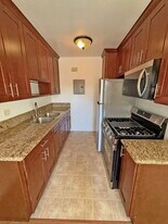 1263 Hayworth Ave, Unit 24 in West Hollywood, CA - Building Photo