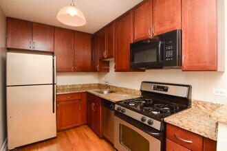 639 W Wrightwood Ave, Unit A09W in Chicago, IL - Building Photo - Building Photo