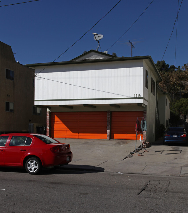 1019 Doyle Pl in Los Angeles, CA - Foto de edificio - Building Photo