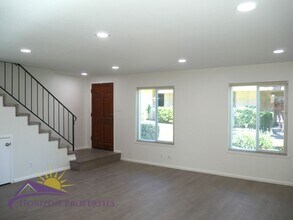5960 Vía Casitas in Carmichael, CA - Building Photo - Building Photo