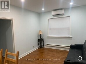 896 Mt Pleasant Rd in Toronto, ON - Building Photo - Building Photo